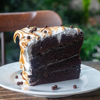 Toasted Marshmallow & Chocolate Cake (slice)